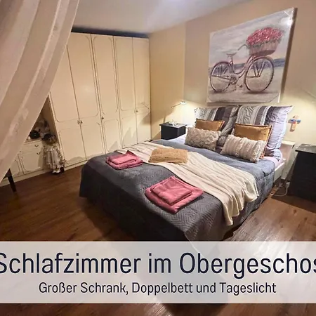 Сasa de vacaciones Eifelruhe 2 - Komfortable Ferienunterkunft Für Bis Zu 10 Gäste Mit 4 Schlafzimmern, Großer Küche Und Genug Parkplätzen - Ideal Für Gruppen Und Familien, Hunde Zulässig Losheim (Euskirchen)